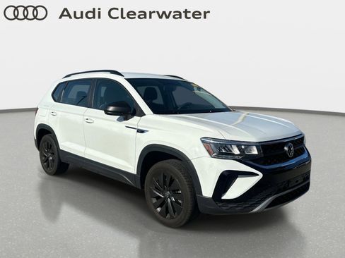 Used 2022 Volkswagen Taos S image 4