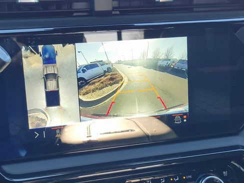 Used 2025 GMC Sierra 3500 AT4 w/ AT4 Premium Plus Package image 22