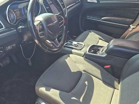 Used 2020 Chrysler 300 Touring w/ Sport Appearance Package RWD image 4