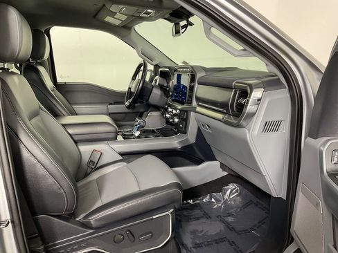 Used 2022 Ford F150 XLT image 25