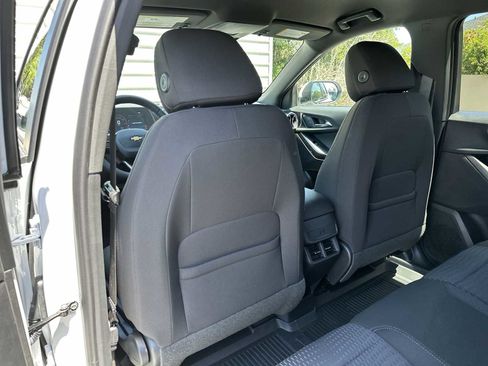 New 2026 Chevrolet Equinox LT w/ LPO, Floor Liner Package FWD image 16