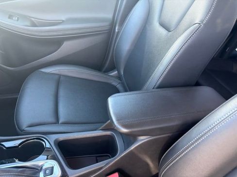 Used 2024 Buick Encore GX Sport Touring image 16