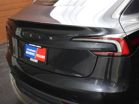 Used 2025 Tesla Model 3 Long Range image 13