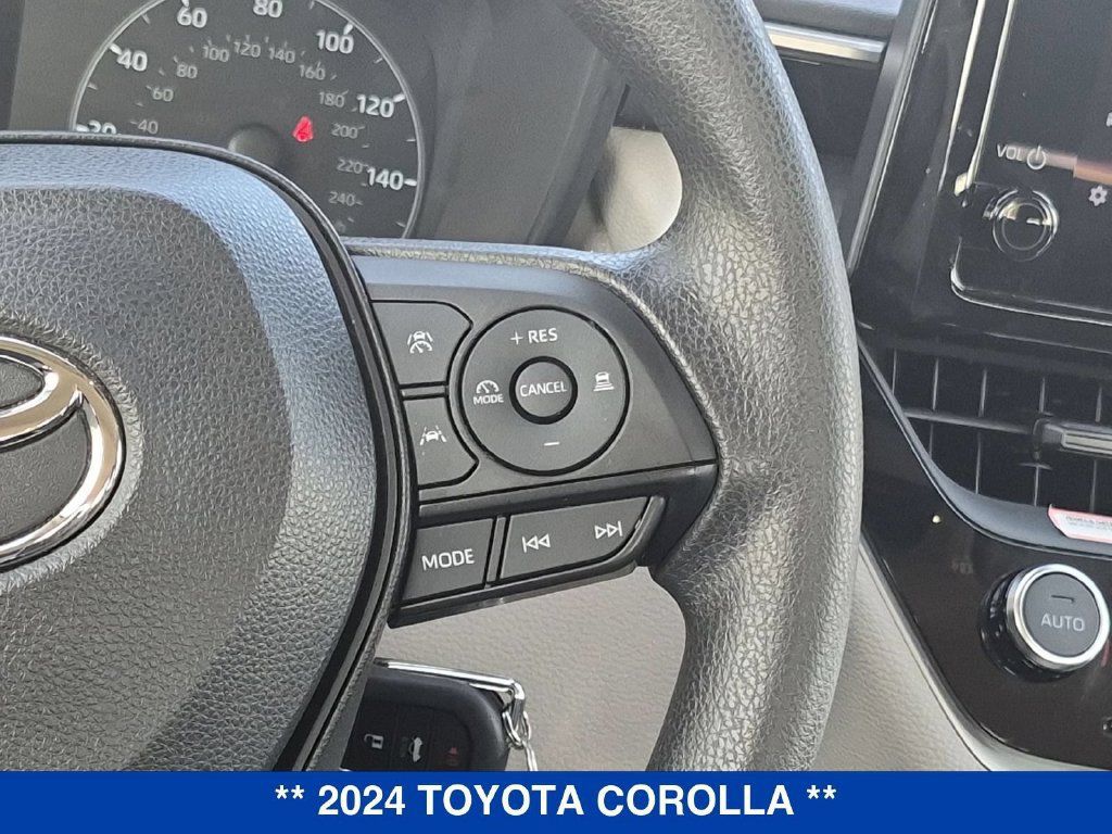 Used 2024 Toyota Corolla LE FWD image 19