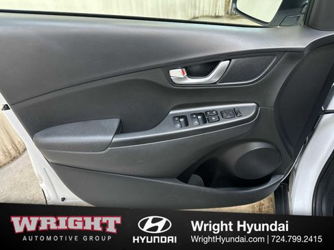 Certified 2023 Hyundai Kona SEL w/ Convenience Package image 9