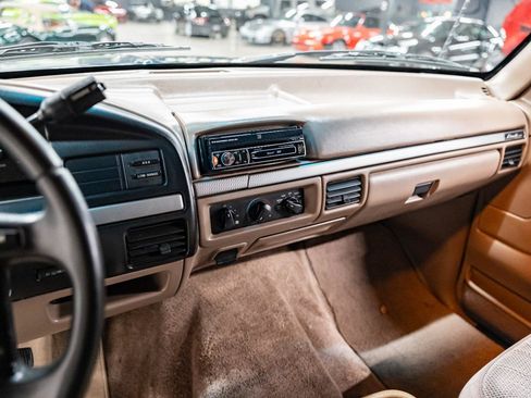 Used 1995 Ford Bronco XL AWD/4WD image 9