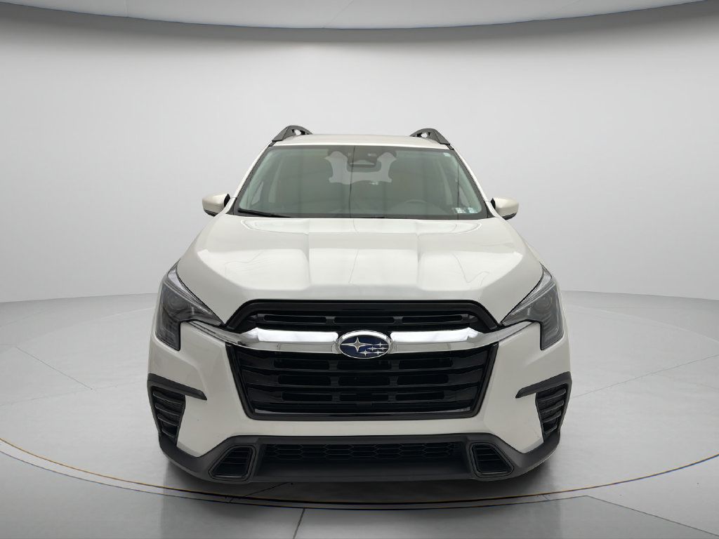 Used 2025 Subaru Ascent Premium AWD/4WD image 2