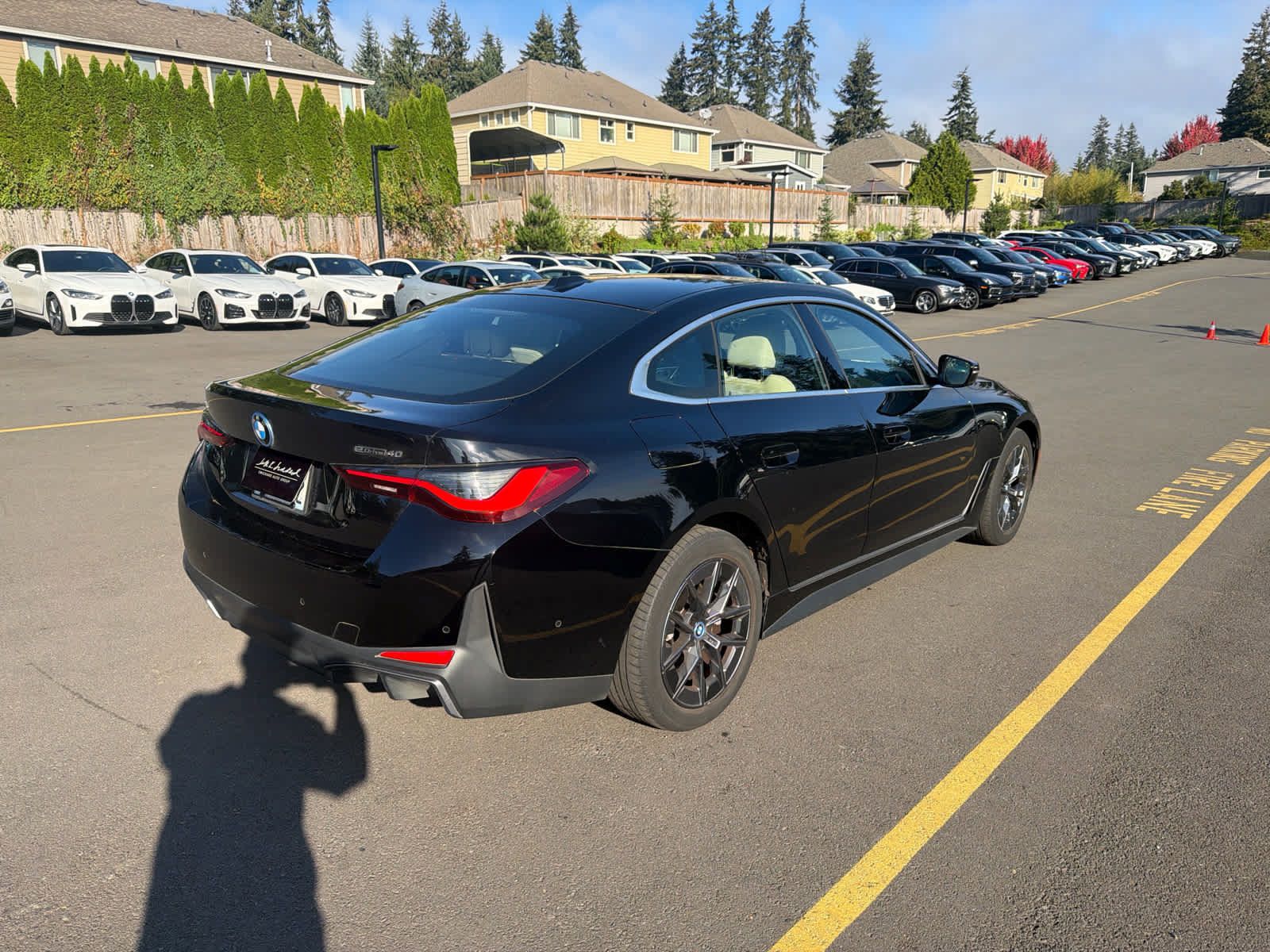 Used 2023 BMW i4 eDrive40 RWD image 4