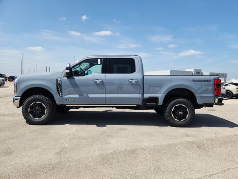 New 2026 Ford F250 King Ranch w/ Tremor Off-Road Package AWD/4WD image 3