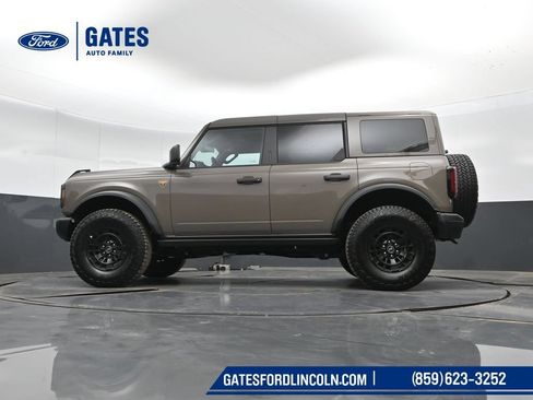 Used 2026 Ford Bronco Badlands AWD/4WD image 43