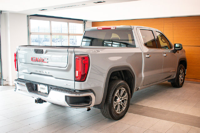 Used 2026 GMC Sierra 1500 SLT AWD/4WD image 6