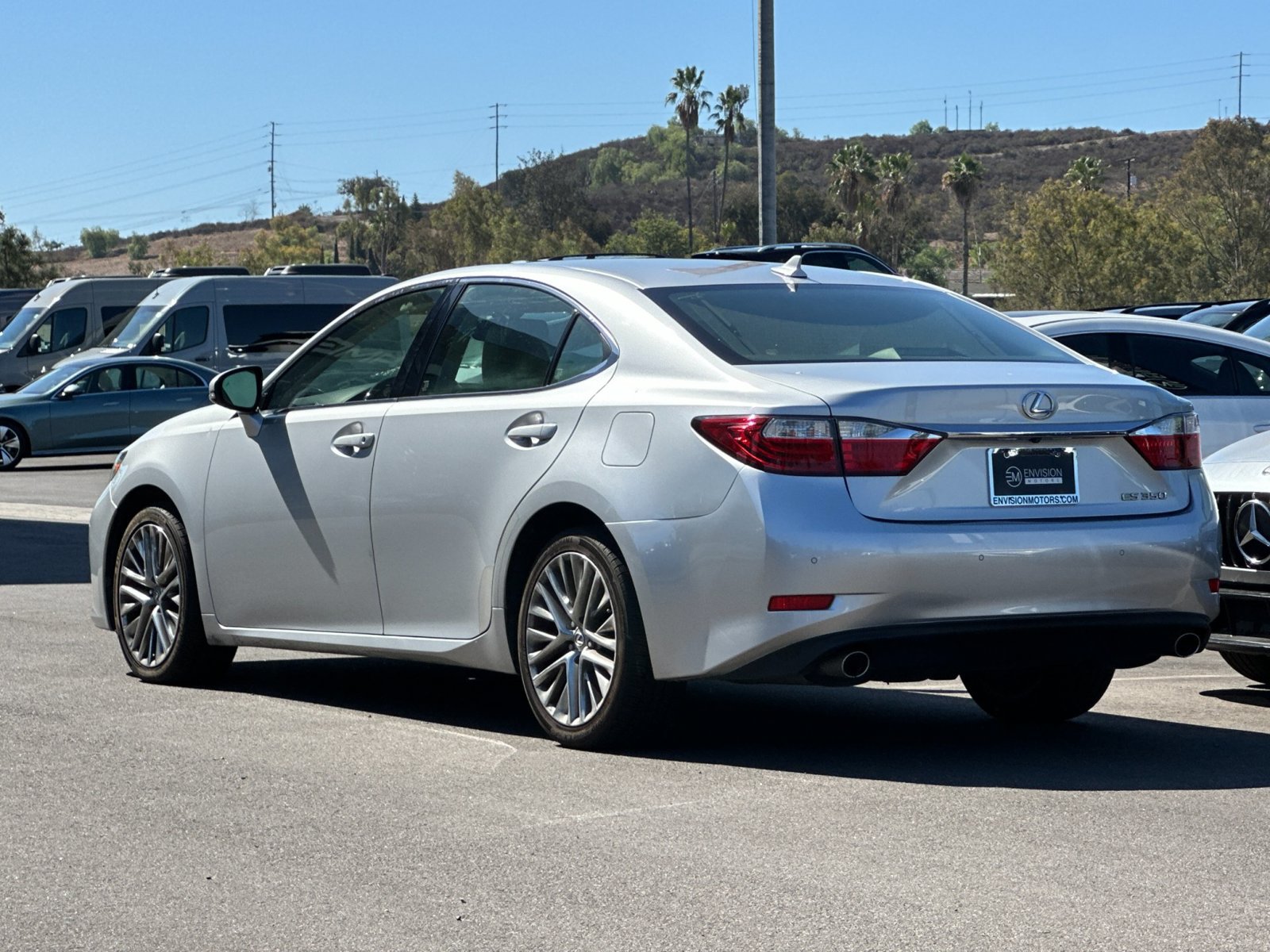 Used 2014 Lexus ES 350 w/ Luxury Package FWD image 5