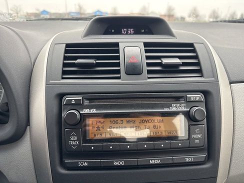 Used 2013 Toyota Corolla L image 19