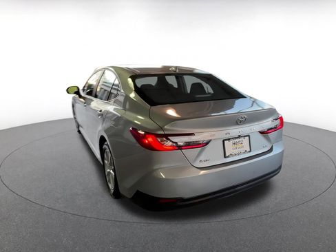 Used 2025 Toyota Camry LE image 13