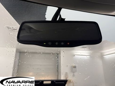 Used 2011 GMC Acadia SLE FWD image 25