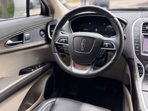 Used 2020 Lincoln Nautilus Reserve w/ Cargo Utility Package AWD/4WD image 26