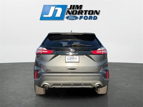 Used 2024 Ford Edge Titanium image 4