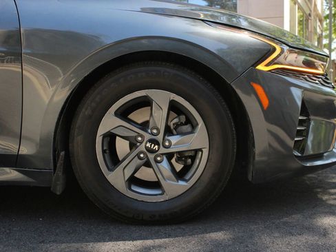 Used 2021 Kia K5 LXS image 4