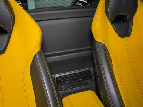 Used 2015 Lamborghini Huracan LP 610-4 AWD/4WD image 33