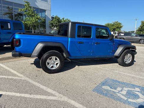 Used 2020 Jeep Gladiator Sport w/ Quick Order Package 24S AWD/4WD image 32