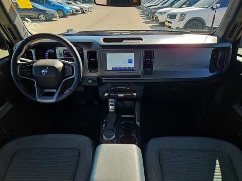 Used 2023 Ford Bronco Outer Banks image 10