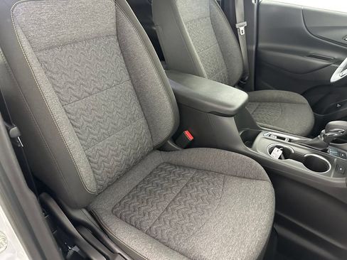 Used 2023 Chevrolet Equinox LT AWD/4WD image 31