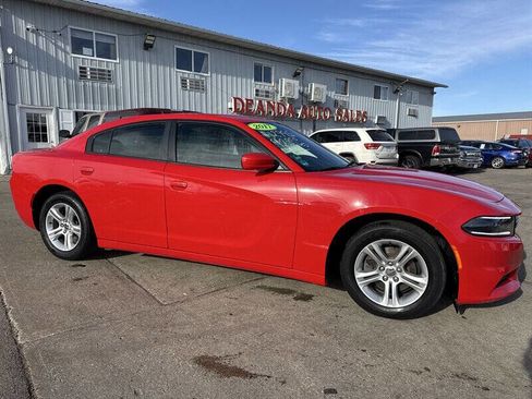 Used 2017 Dodge Charger SE image 10