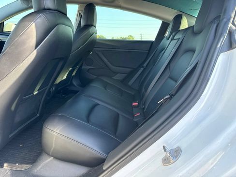 Used 2021 Tesla Model 3 Long Range AWD/4WD image 9