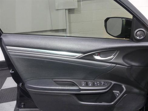 Used 2018 Honda Civic EX-L image 17