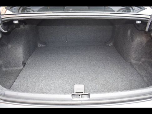 Used 2018 Volkswagen Passat 2.0T R-Line image 25