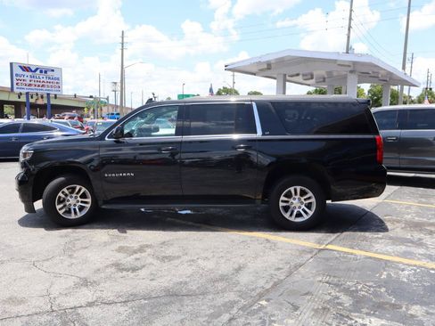 Used 2019 Chevrolet Suburban LT AWD/4WD image 6