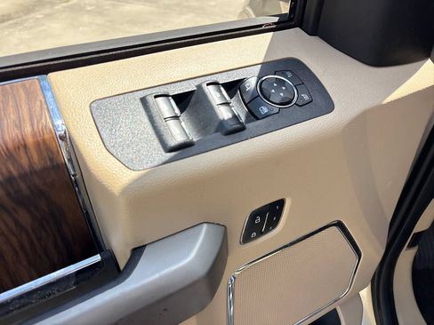 Used 2018 Ford F150 Lariat RWD image 16