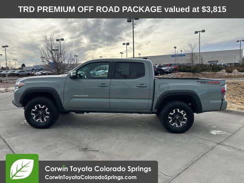 Used 2023 Toyota Tacoma TRD Off-Road w/ TRD Premium Off Road Package image 5