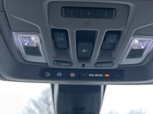 Used 2019 Chevrolet Silverado 1500 LTZ w/ LTZ Premium Package image 38