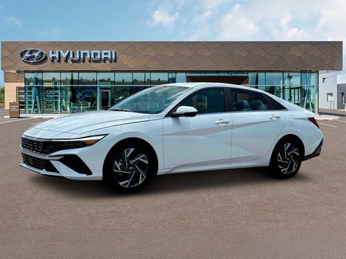 New 2025 Hyundai Elantra Limited w/ Cargo Package image 2