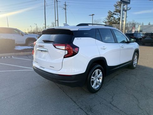 Used 2022 GMC Terrain SLE w/ Driver Convenience Package image 7