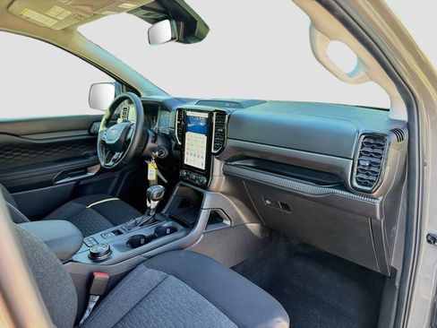 Used 2025 Ford Ranger XLT w/ Black Appearance Package AWD/4WD image 13