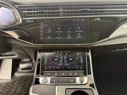 Used 2023 Audi Q7 3.0T Premium Plus w/ Premium Plus Package AWD/4WD image 19