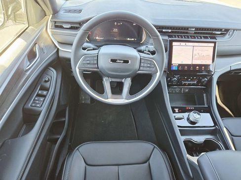 New 2025 Jeep Grand Cherokee L Limited w/ Luxury Tech Group II image 13