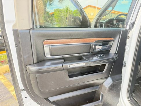 Used 2018 RAM 1500 Laramie w/ Convenience Group AWD/4WD image 43
