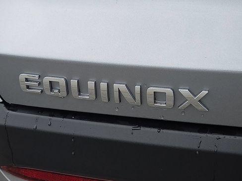Certified 2025 Chevrolet Equinox LT FWD image 9