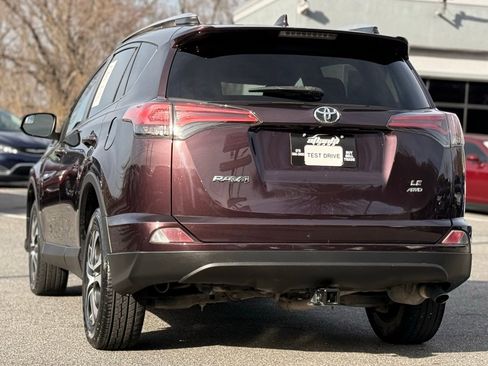 Used 2016 Toyota RAV4 LE image 3