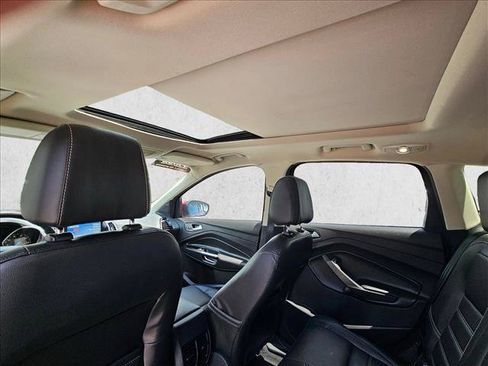 Used 2017 Ford Escape Titanium FWD image 19