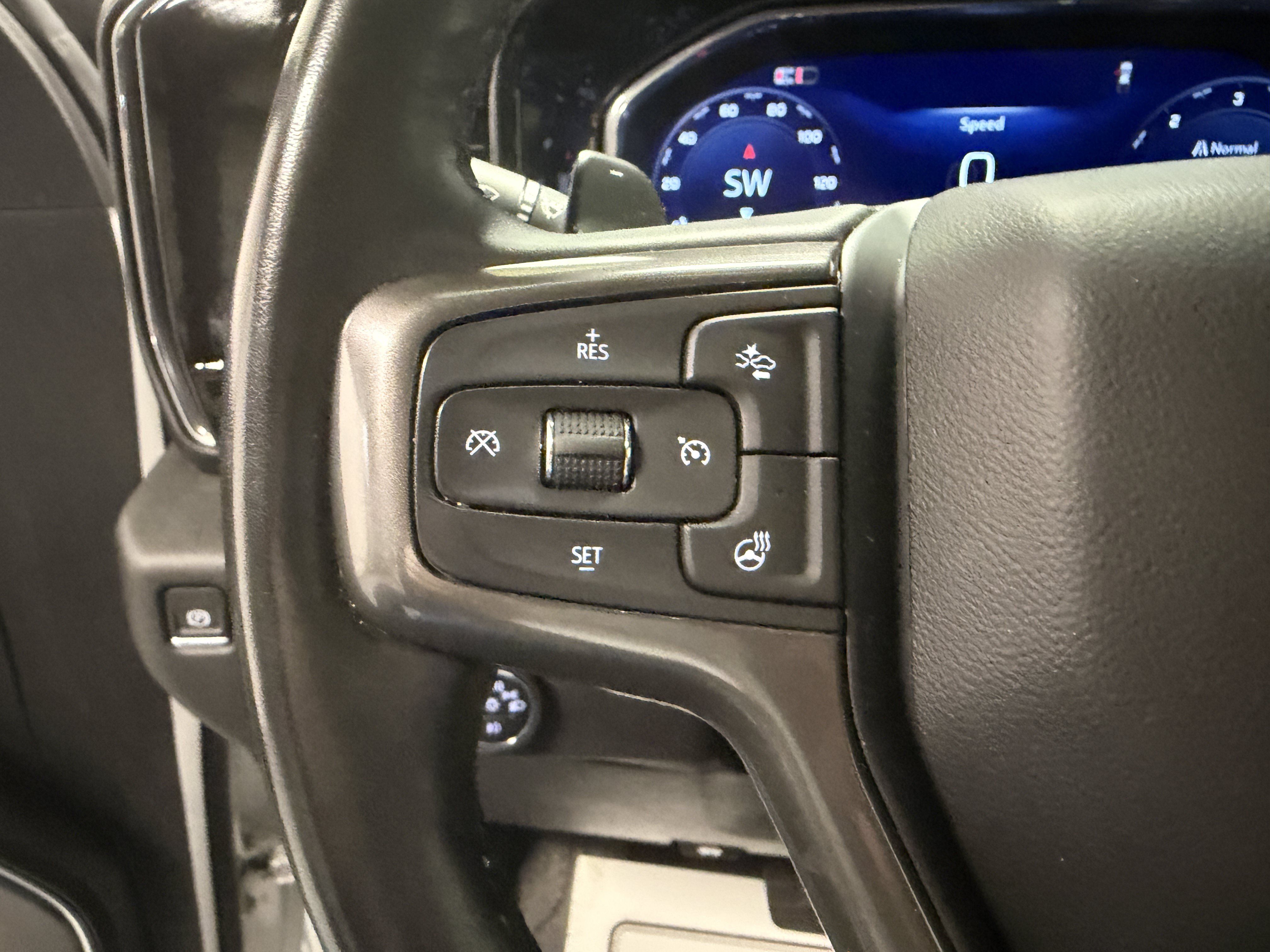 Used 2024 Chevrolet Silverado 1500 High Country w/ High Country Premium Package AWD/4WD image 19