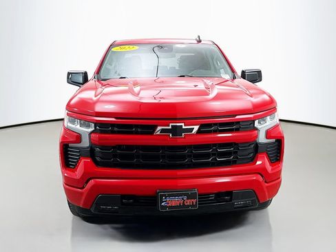 Used 2022 Chevrolet Silverado 1500 RST w/ Z71 Off-Road Package AWD/4WD image 2