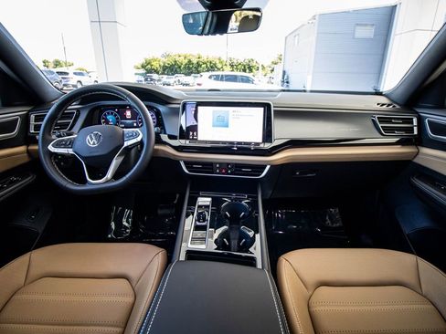 New 2026 Volkswagen Atlas Cross Sport SEL AWD/4WD image 34