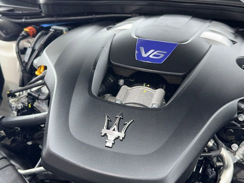 Used 2023 Maserati Ghibli Modena RWD image 56