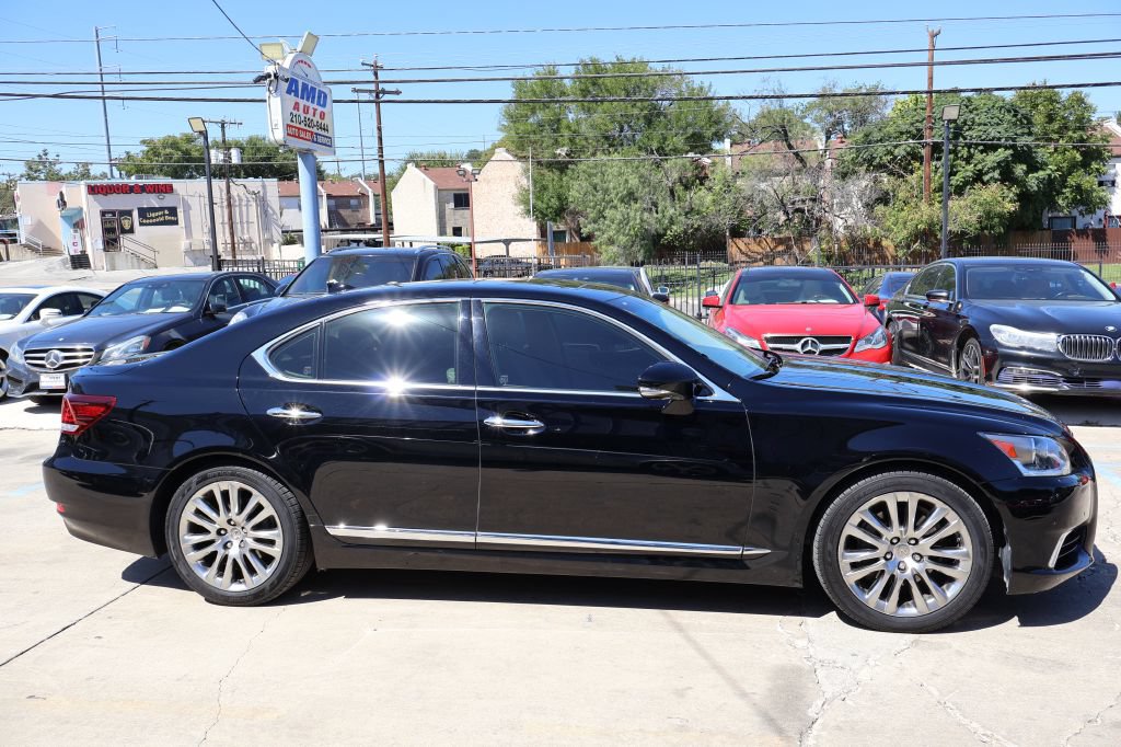 Used 2014 Lexus LS 460 w/ Comfort Package RWD image 9