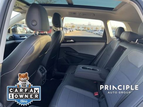 Certified 2023 Volkswagen Taos SE w/ Panoramic Sunroof Package image 28