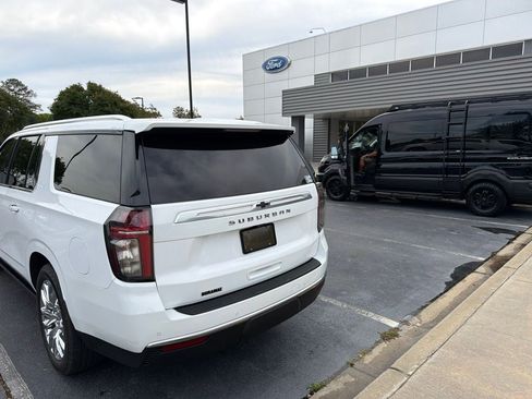 Used 2022 Chevrolet Suburban High Country AWD/4WD image 22